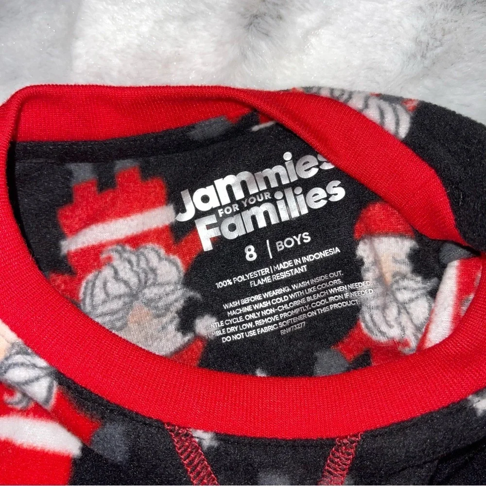 Jammies for your families Festive Santa Pajama Set kids size 8